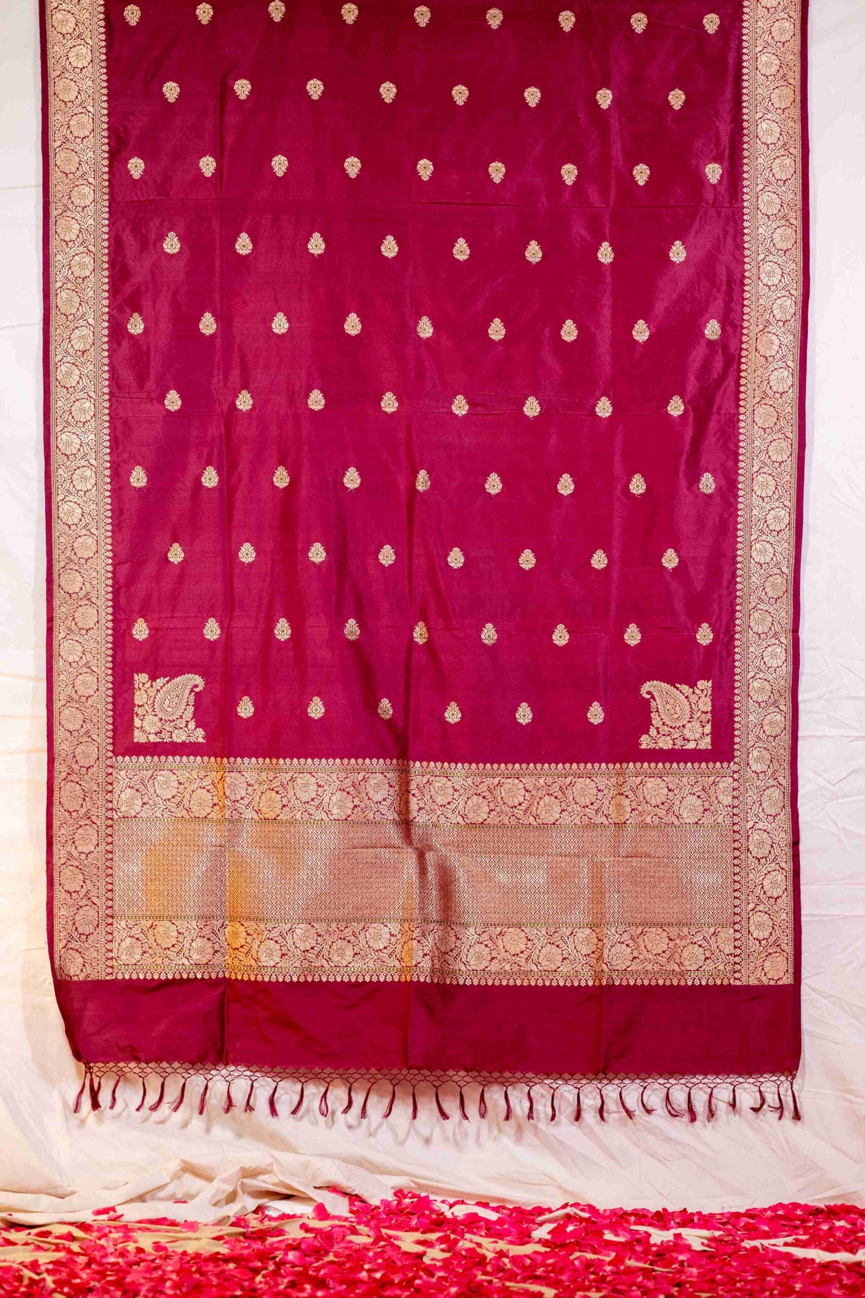 kumkum laal Benarsi Saree