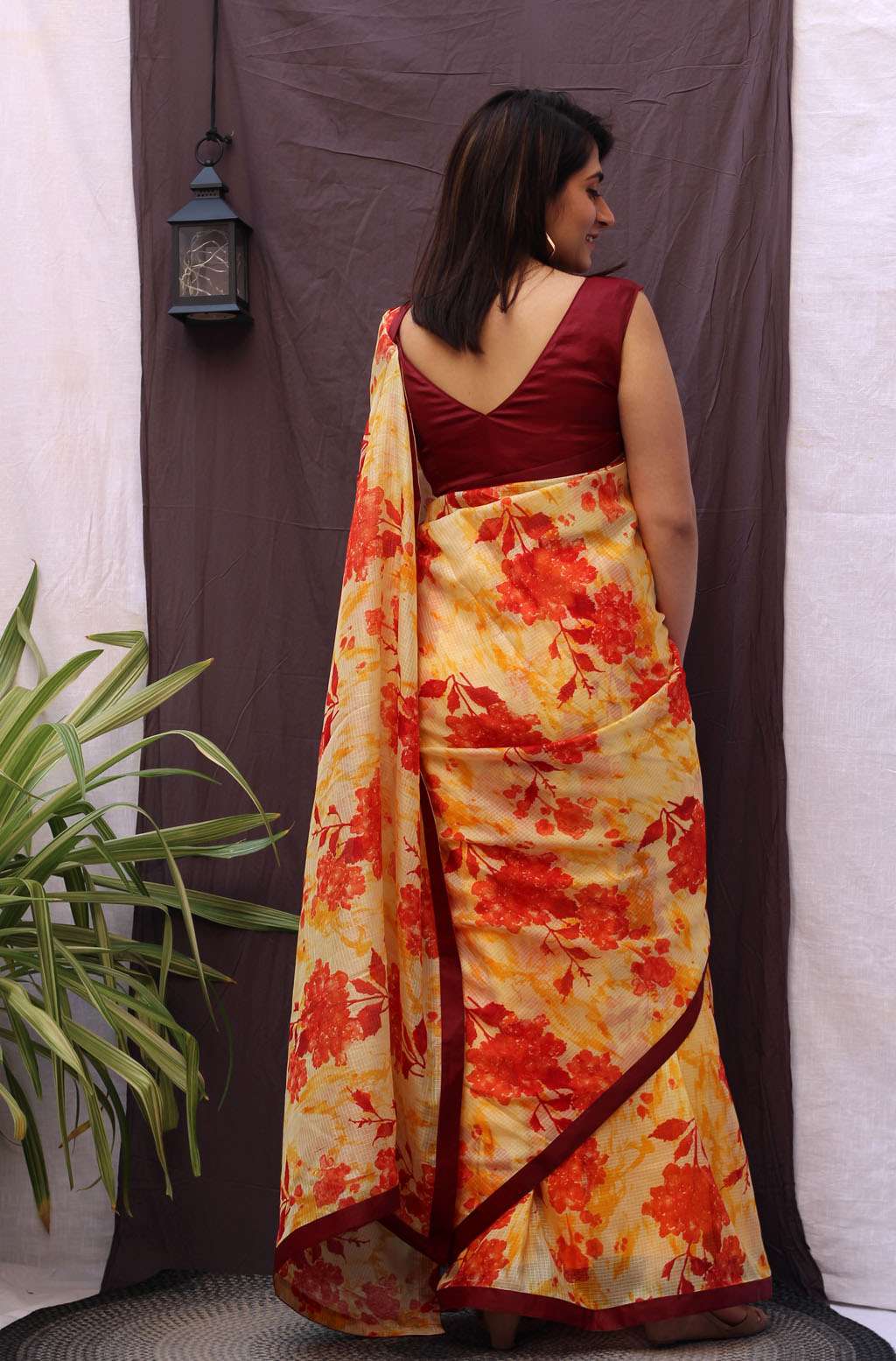 Aura Red Floral Printed Saree