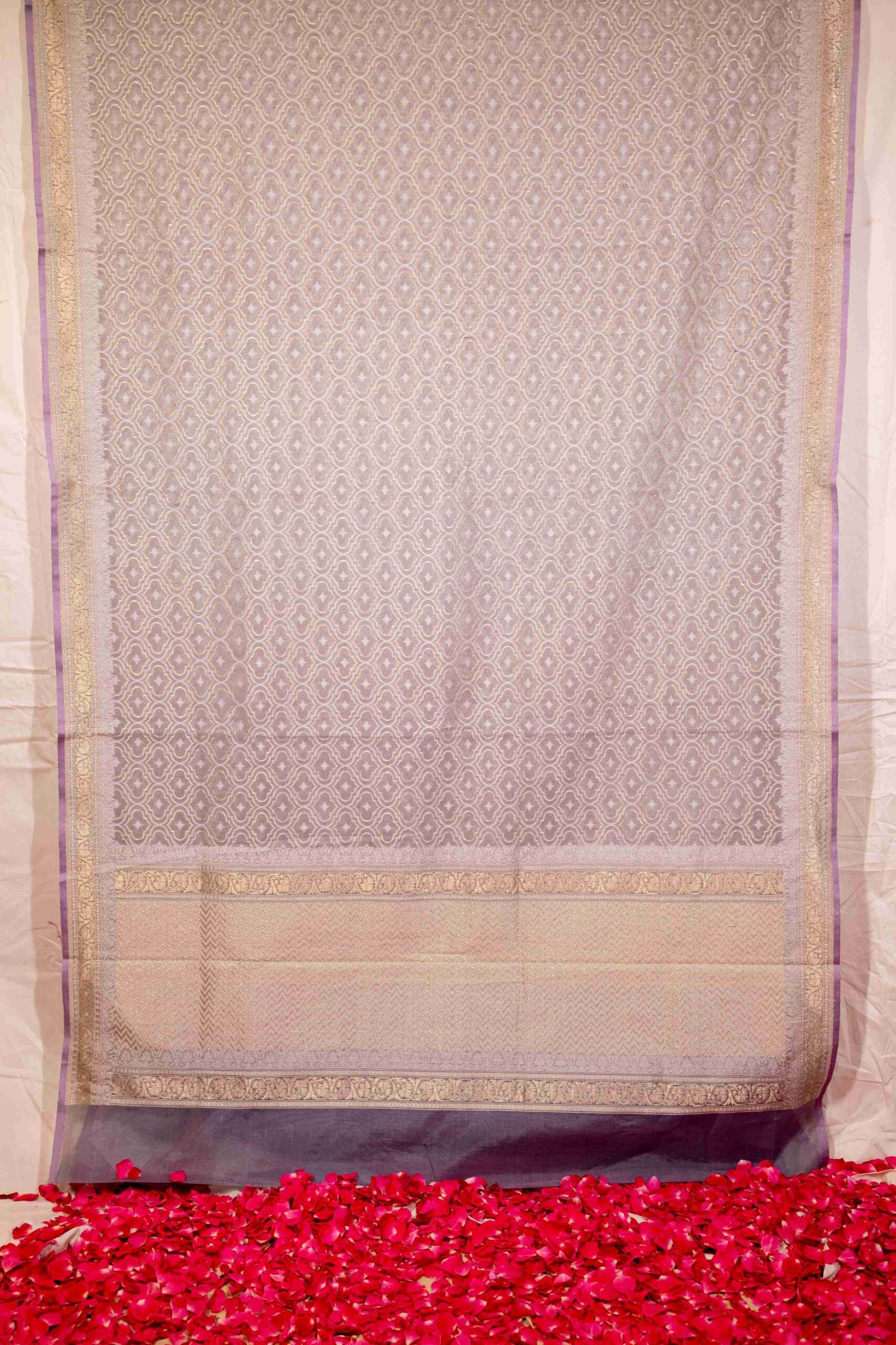 Grey and white moroccan geometric pattern, summer cotton Banaras saree