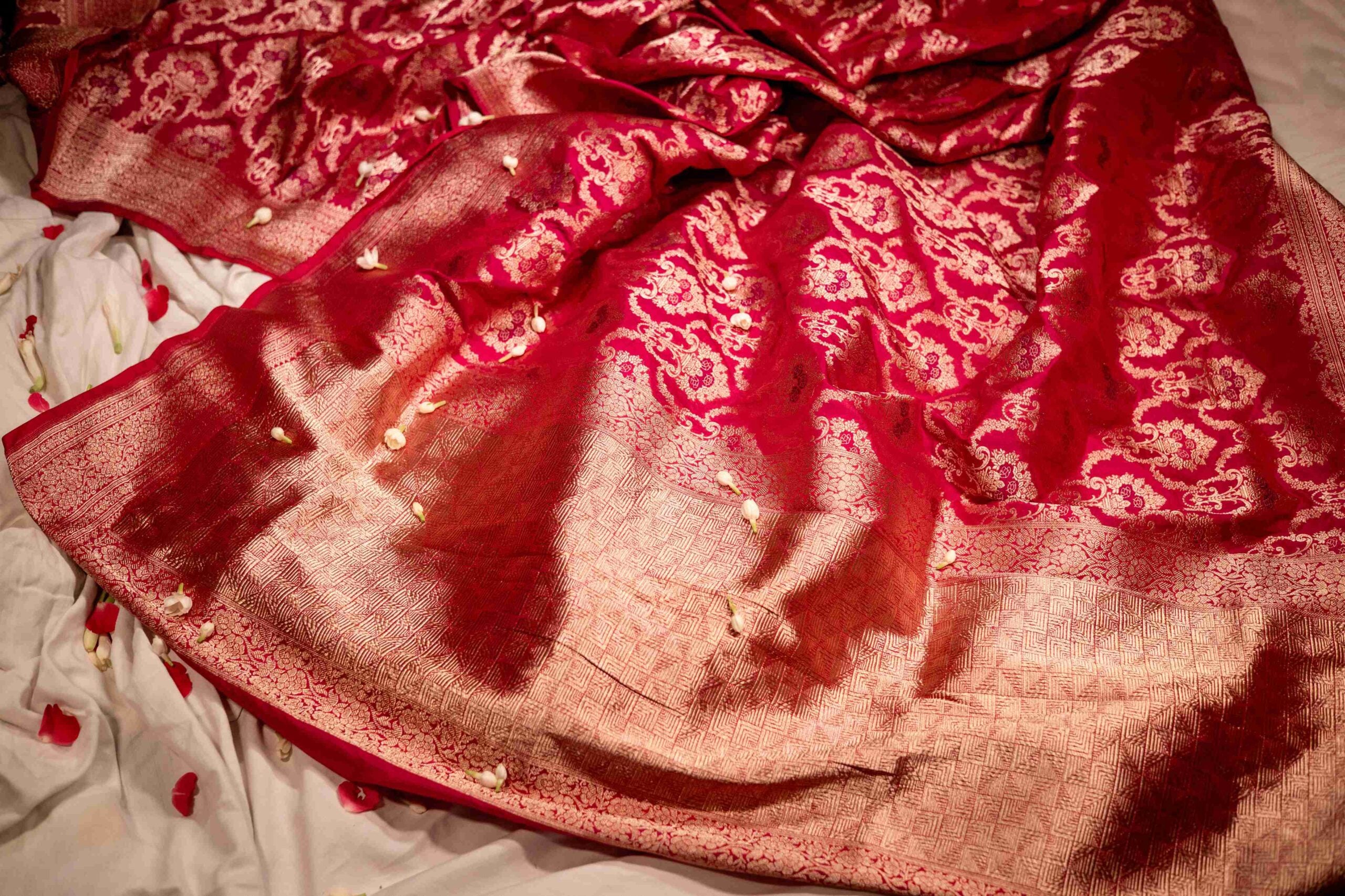 Pink Chandelier Jaal Pattern Banaras Saree