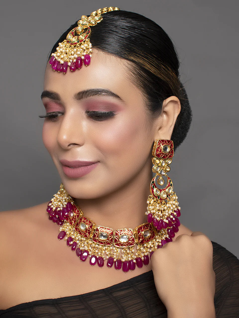 Kundan inspired mahroon enameled Necklace and earrings with Maang Tikka