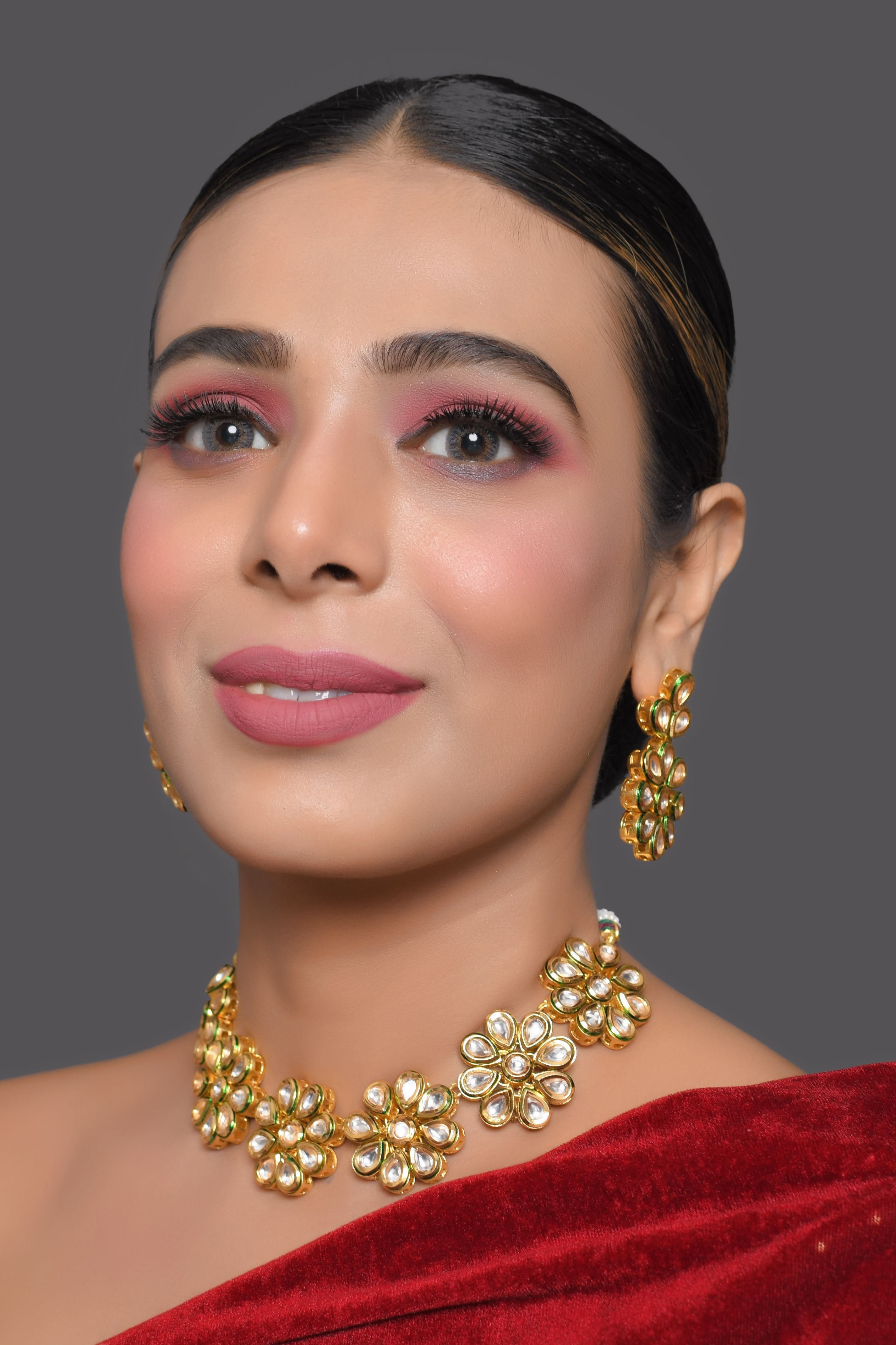 Handcafted Floral Kundan necklace with earrings