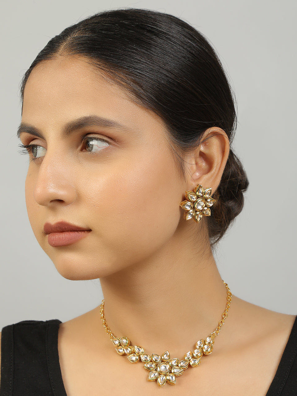 Floral Kundan necklace with earrings