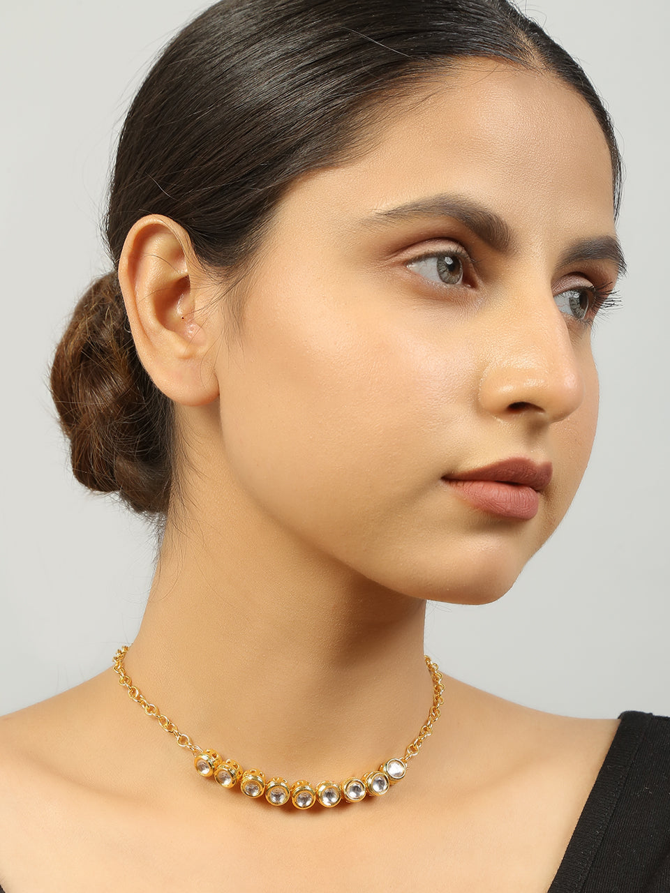 Sleek Kundan necklace