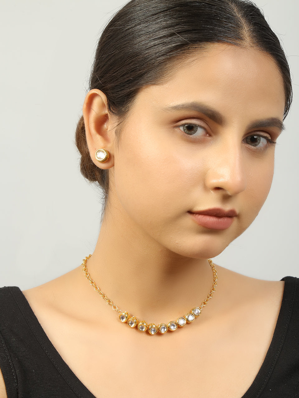 White Gold Tone Kundan Necklace with Earrings