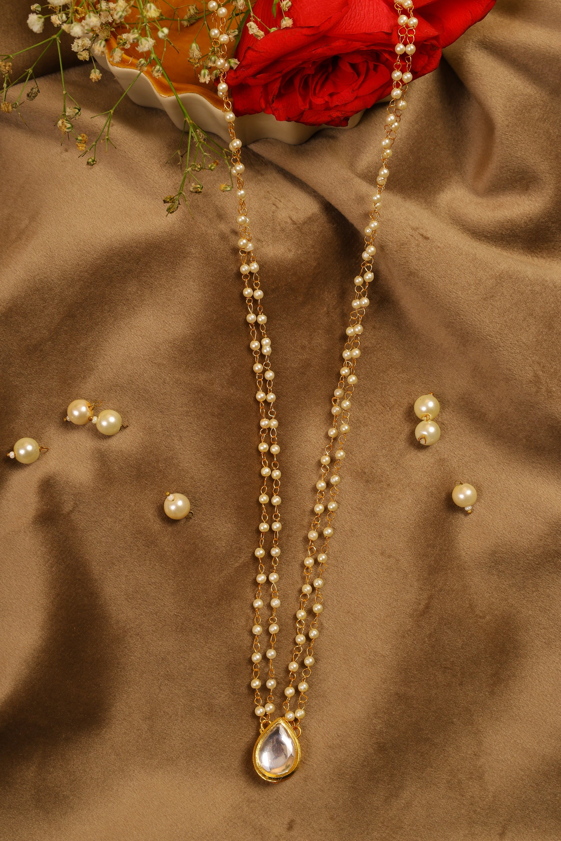 Tear Drop Kundan Necklace With Pearls