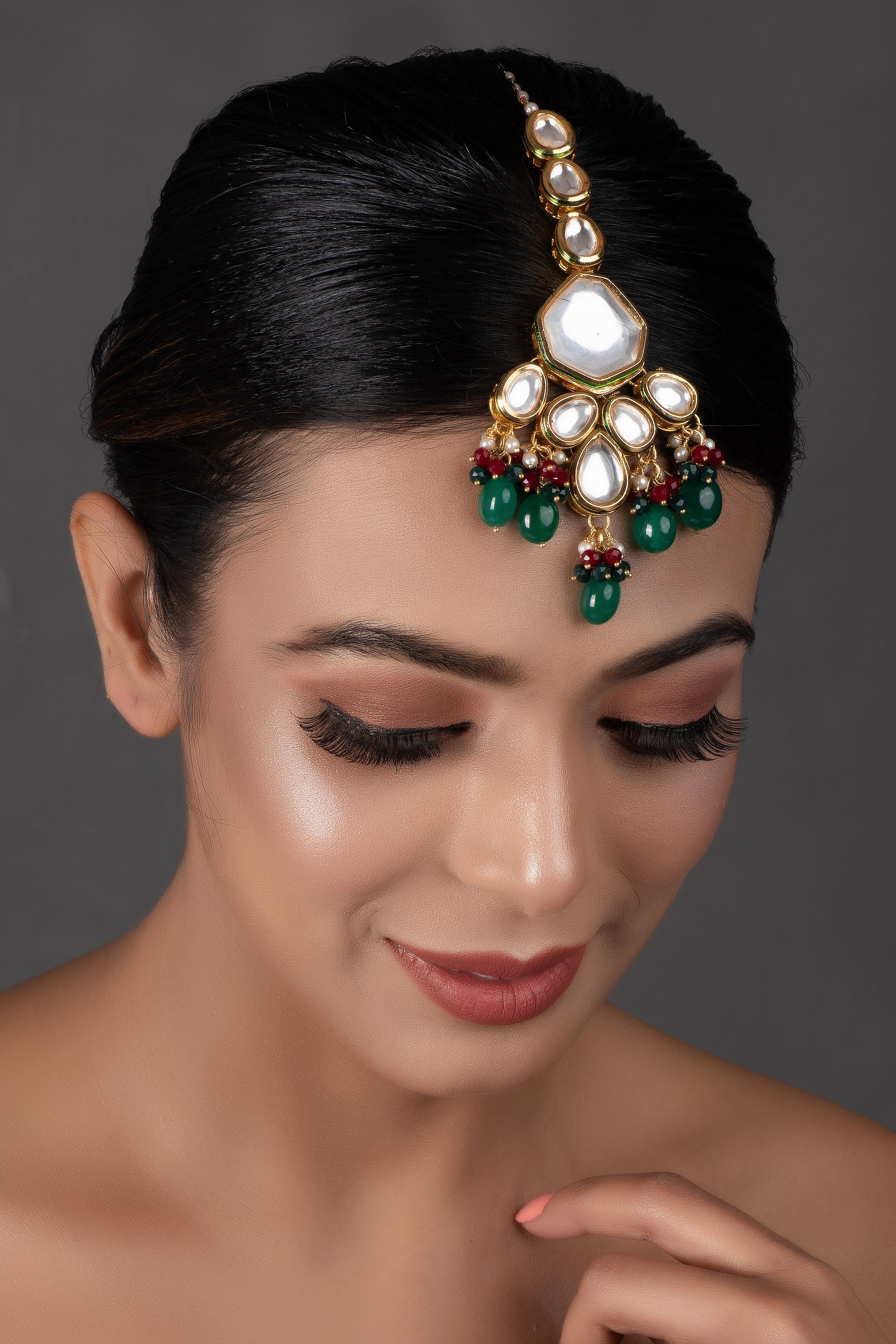 Emerald beaded Kundan inspired Maang Tikka