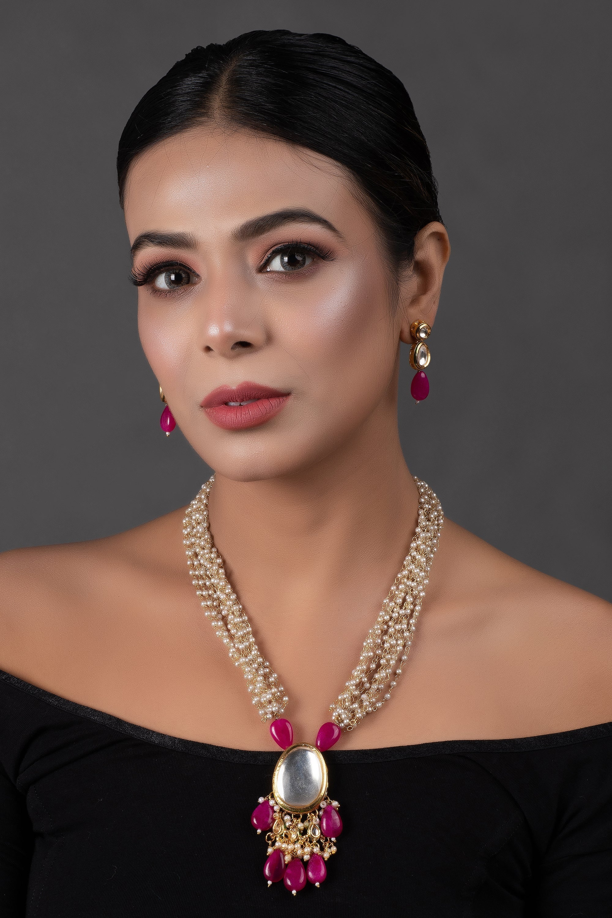 Ruby beaded Kundan necklace with earrings