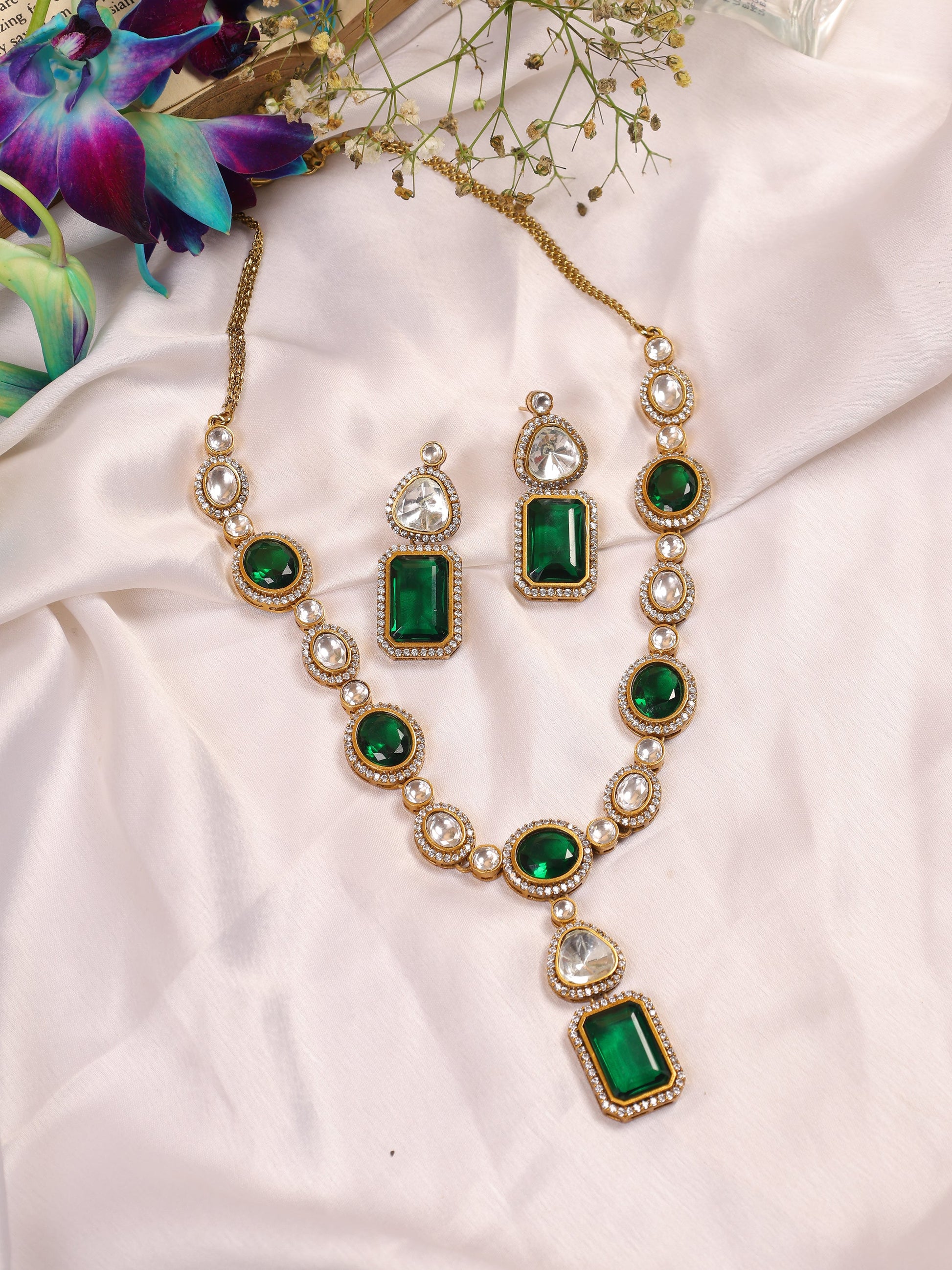 Royal Emerald Moissanite Polki Necklace Set