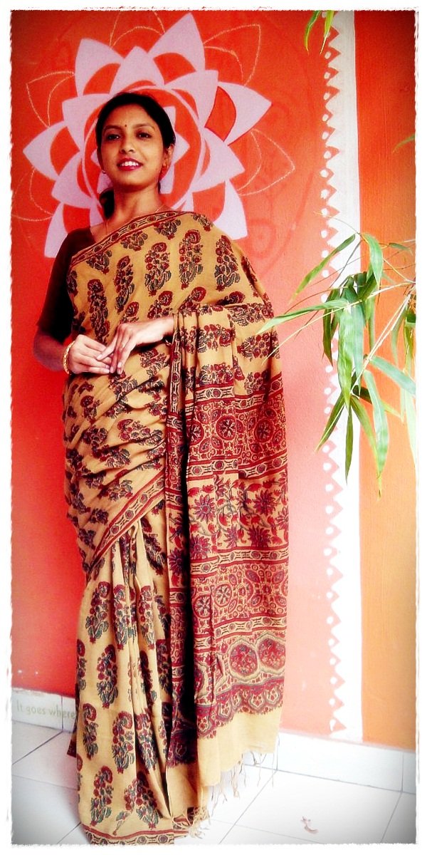 Dahliya - Pure Muslin Cotton Ajrakh Hand Block Print Saree