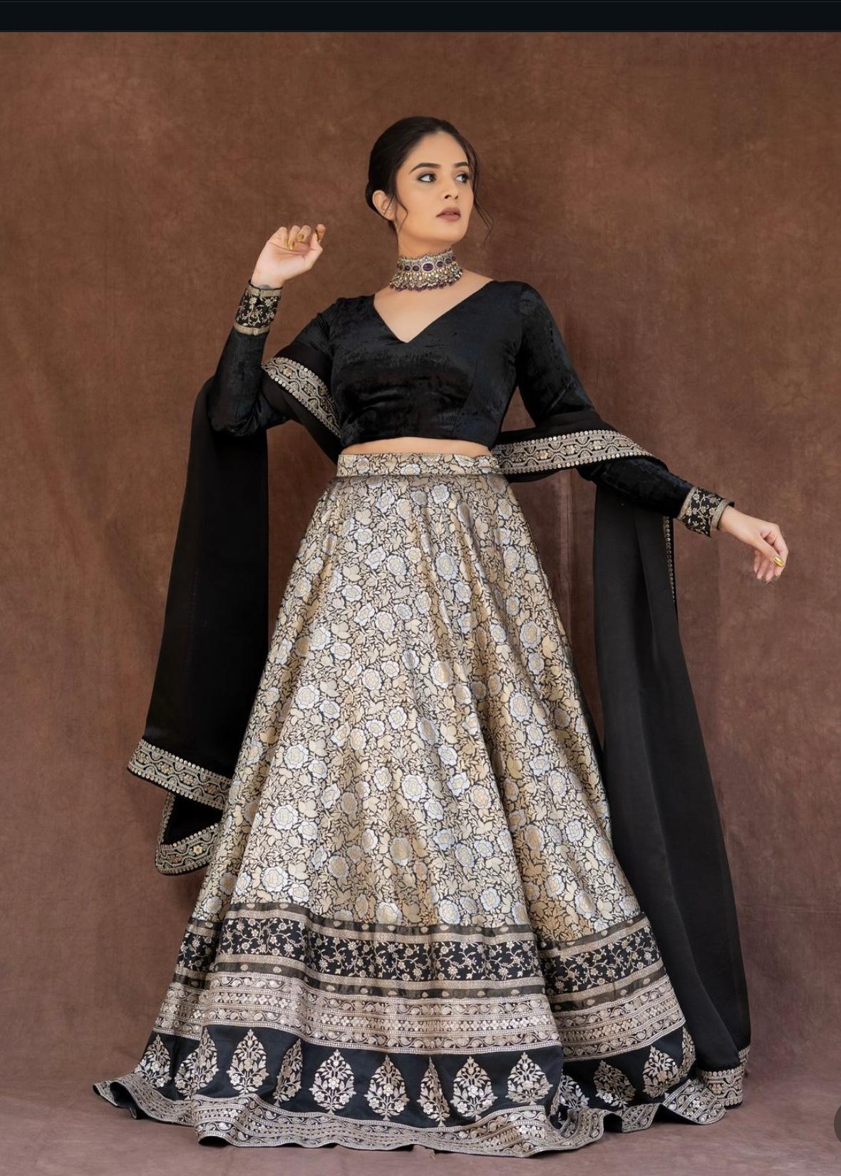 Black Banaras Lehenga set